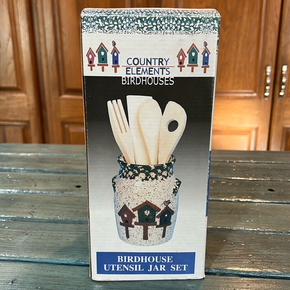 NWOT Vintage Country Elements Birdhouse Ceramic Jar & 4 Pc Utensil Set